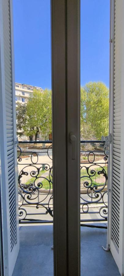 Grand Appartement Centre Ville Marseilles Exterior foto